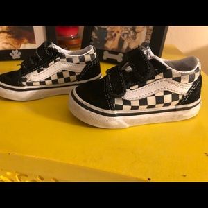 Toddler checkered Velcro vans size 5